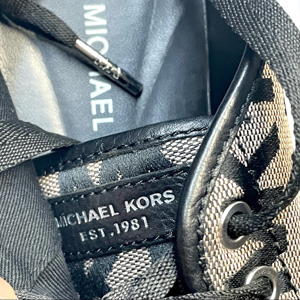 Michael Kors Women’s Lace Up Leather Sneakers Size 6.5M Round Toe - Picture 8 of 15